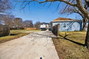2200 N Hickory St, Sherman, TX 75092 - Photo 27