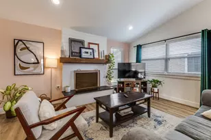 2968 Latham Dr, Dallas, TX 75229 - Photo 3