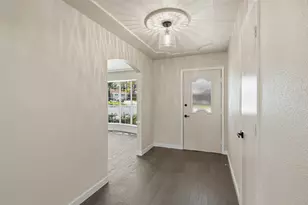 4205 W Pleasant Forest St, Arlington, TX 76015 - Photo 5