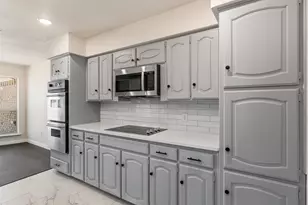 4205 W Pleasant Forest St, Arlington, TX 76015 - Photo 15