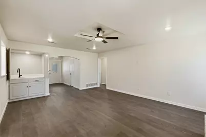 4205 W Pleasant Forest Street, Arlington, TX 76015 - Photo 11