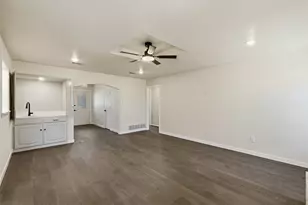 4205 W Pleasant Forest St, Arlington, TX 76015 - Photo 11