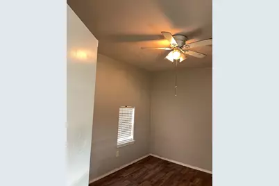 127 E Walker Street, Denison, TX 75021 - Photo 9