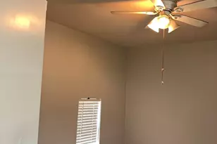 127 E Walker St, Denison, TX 75021 - Photo 9