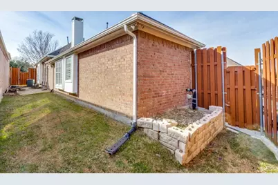 8008 Springmoss Drive, Plano, TX 75025 - Photo 23