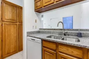 7340 Skillman St, Dallas, TX 75231 - Photo 13