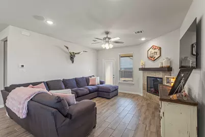 551 Ruthye Lane, Pilot Point, TX 76258 - Photo 13