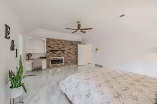 2211 Midhurst Dr, Arlington, TX 76013 - Photo 11