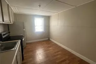 1009 E Humbolt St, Fort Worth, TX 76104 - Photo 3