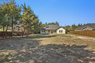 905 W Cardinal St, Ector, TX 75439 - Photo 15