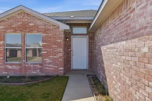 804 Castlewick Ct, Arlington, TX 76018 - Photo 3