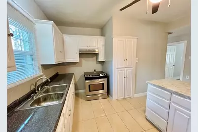 425 Grandview Avenue, Dallas, TX 75223 - Photo 17