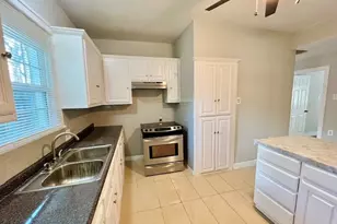 425 Grandview Ave, Dallas, TX 75223 - Photo 17