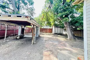 425 Grandview Ave, Dallas, TX 75223 - Photo 21