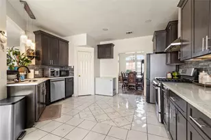 2110 Oak Forest Dr, Garland, TX 75042 - Photo 13