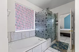 2110 Oak Forest Dr, Garland, TX 75042 - Photo 23