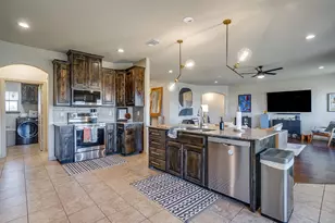 6104 Kentucky St, Joshua, TX 76058 - Photo 9