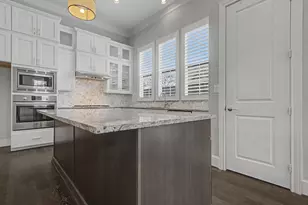 704 18th St, Plano, TX 75074 - Photo 9