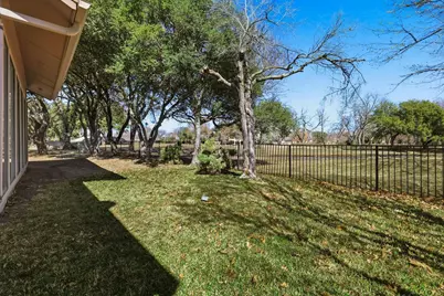 5806 Bent Trail, Dallas, TX 75248 - Photo 25