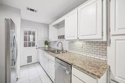 4006 Holland Avenue #A, Dallas, TX 75219 - Photo 17