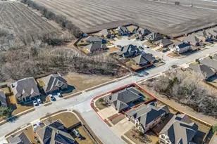 1812 Southridge Dr, Van Alstyne, TX 75495 - Photo 3