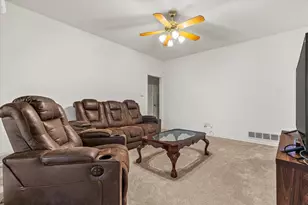 1021 Crestwood Ct, DeSoto, TX 75115 - Photo 13