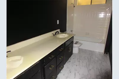 302 Cardinal Creek Drive, Duncanville, TX 75137 - Photo 15