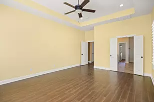 8526 Kingsley Cir, Granbury, TX 76049 - Photo 11