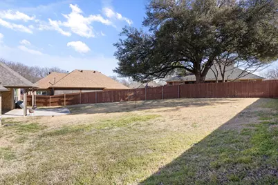 8526 Kingsley Circle, Granbury, TX 76049 - Photo 29