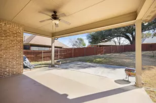 8526 Kingsley Cir, Granbury, TX 76049 - Photo 33