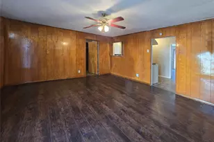 8307 Bunche Dr, Dallas, TX 75243 - Photo 17