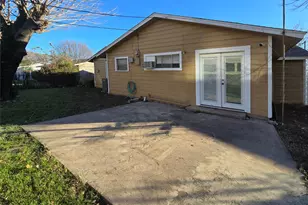 8307 Bunche Dr, Dallas, TX 75243 - Photo 31