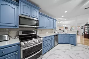 942 Cresthill Dr, Cedar Hill, TX 75104 - Photo 9