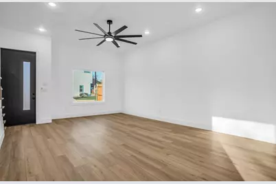 305 Eggar Street, Waxahachie, TX 75165 - Photo 7