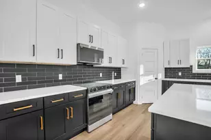 305 Eggar St, Waxahachie, TX 75165 - Photo 11