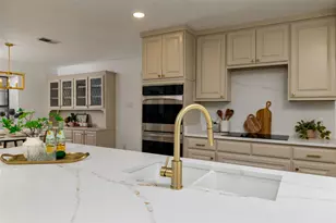 21 Cliffside Dr, Edgecliff Village, TX 76134 - Photo 15