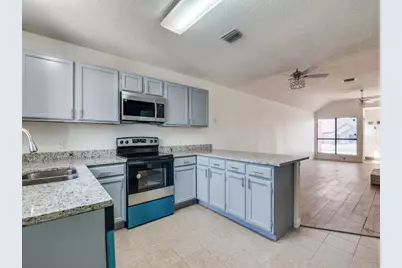 917 Westover Drive, Lancaster, TX 75134 - Photo 5