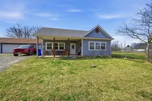 812 Quail Creek Cir, Pottsboro, TX 75076 - Photo 1