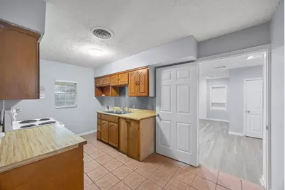 2438 Lasalle Drive, Irving, TX 75062 - Photo 7