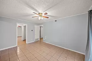 2438 Lasalle Dr, Irving, TX 75062 - Photo 15