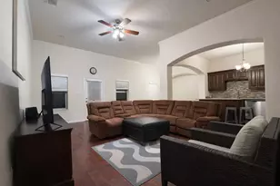 2373 Novin Dr, Irving, TX 75062 - Photo 5