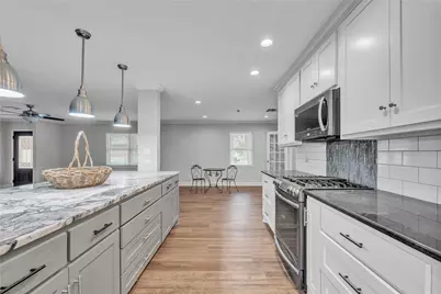 801 Arliss Drive, Woodway, TX 76712 - Photo 9