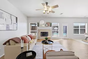 4704 Ericksen Dr, Carrollton, TX 75010 - Photo 11