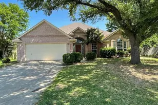 492 Shade Tree Cir, Hurst, TX 76054 - Photo 1