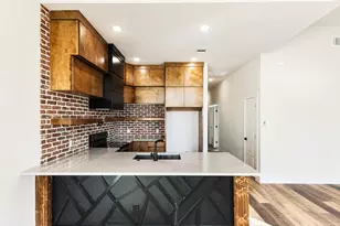 5018 Point Lavista, Malakoff, TX 75148 - Photo 3