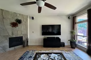 303 Dorset Ct, Roanoke, TX 76262 - Photo 5