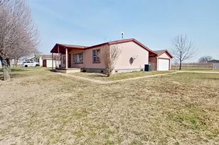 1106 Spring Flower Dr, Krum, TX 76249 - Photo 3