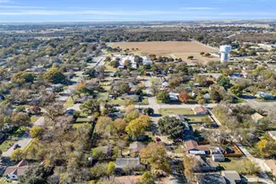 603 Lilly St, Cleburne, TX 76033 - Photo 25