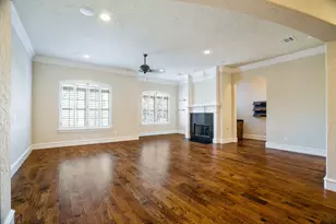 554 Rockingham Dr, Irving, TX 75063 - Photo 3