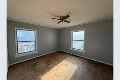 822 Santa Fe Avenue, Canadian, TX 79014 - Photo 15